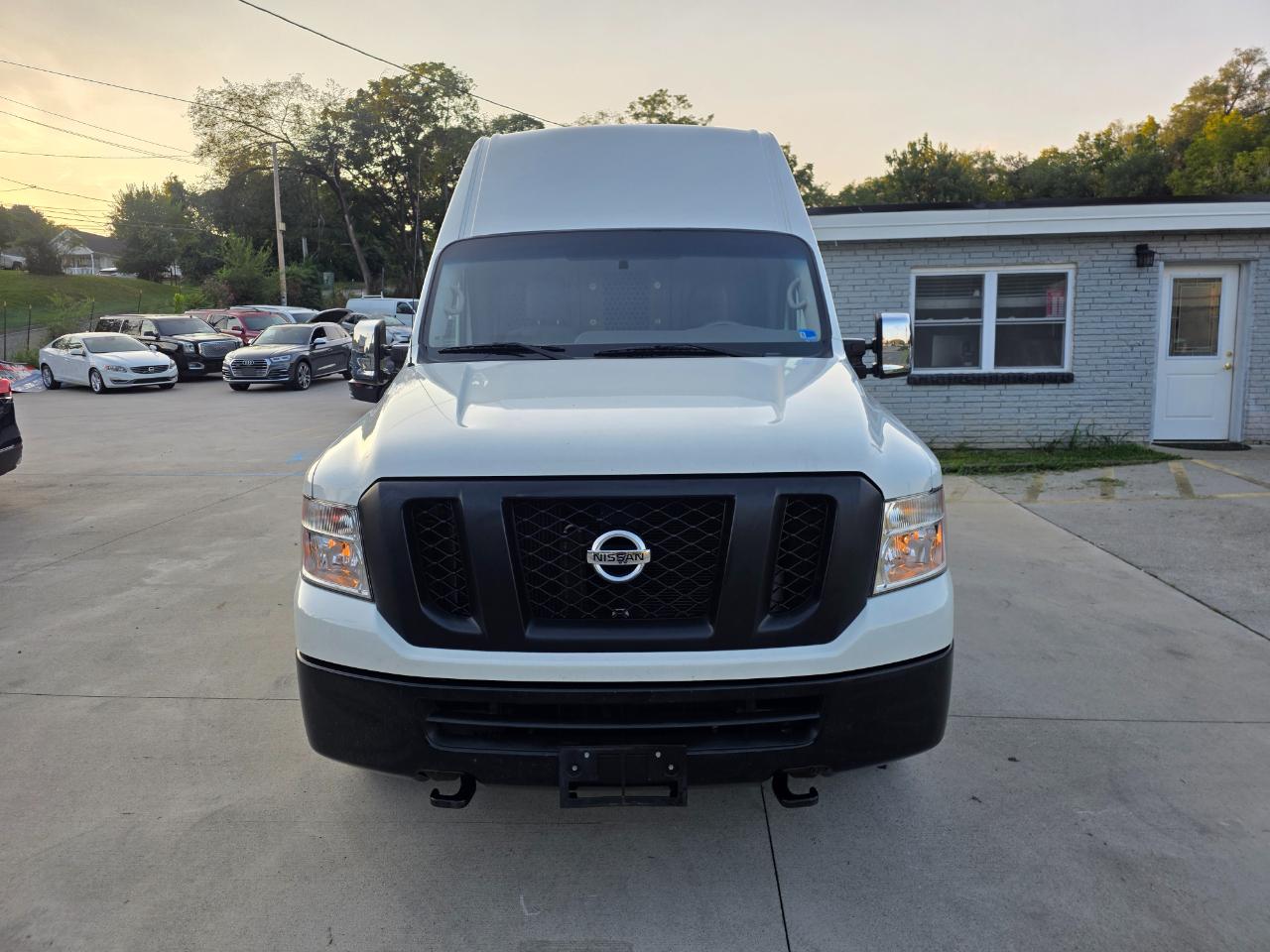 Nissan NV Cargo 2500 HD SV V8 High Roof 2020