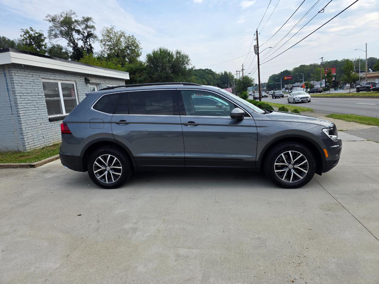 Volkswagen Tiguan SE 2019
