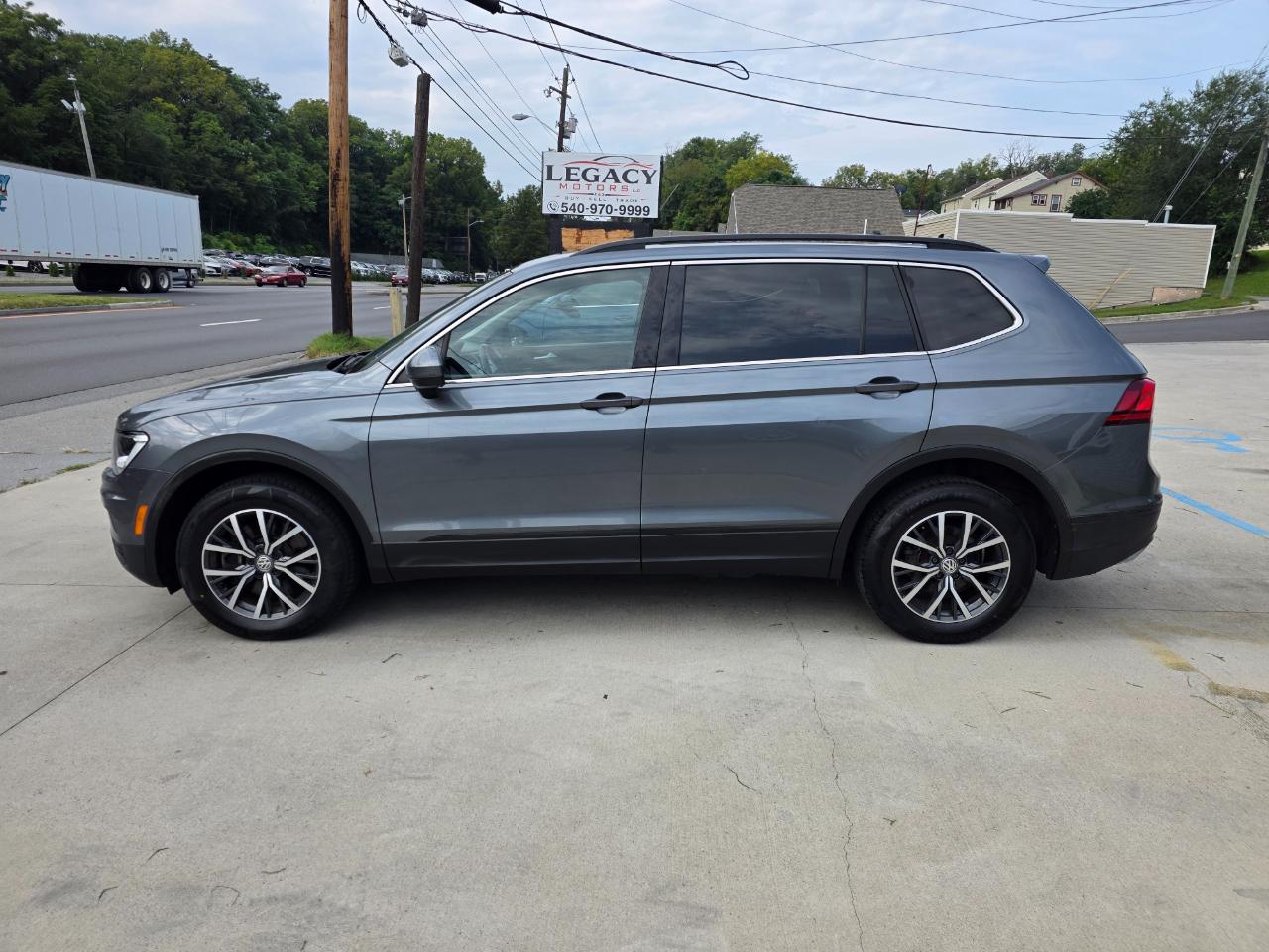 Volkswagen Tiguan SE 2019