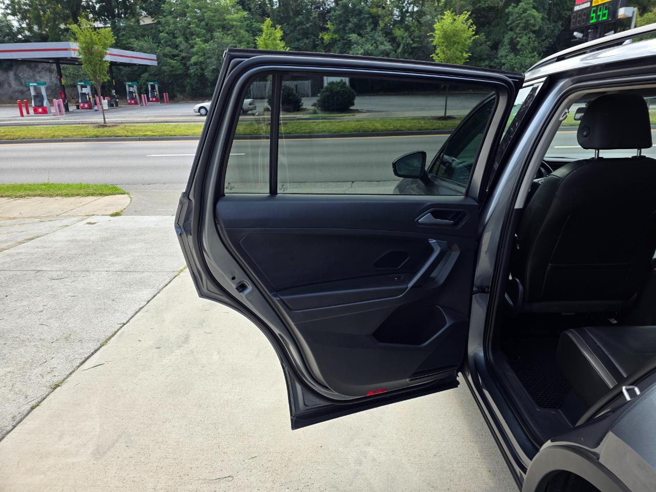 Volkswagen Tiguan SE 2019