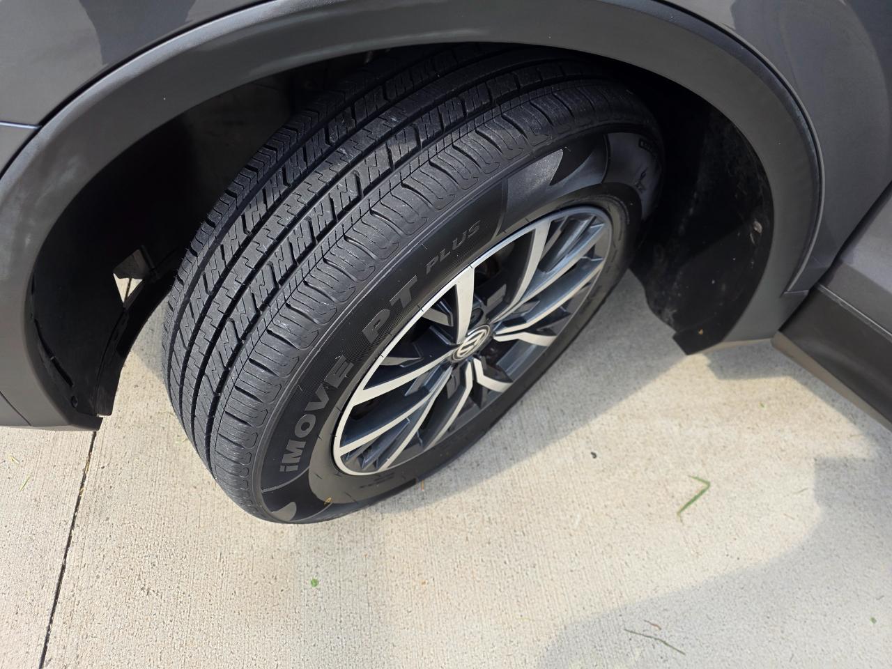 Volkswagen Tiguan SE 2019
