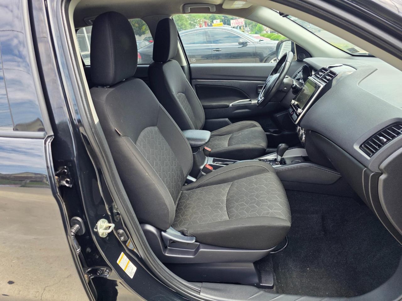 Mitsubishi Outlander Sport 2.0 ES CVT 2020