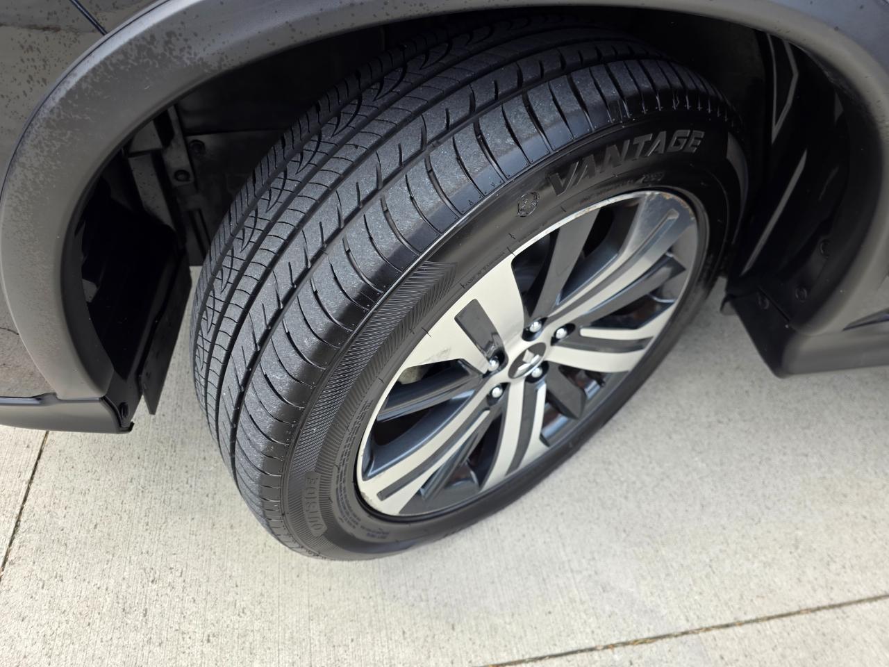 Mitsubishi Outlander Sport 2.0 ES CVT 2020