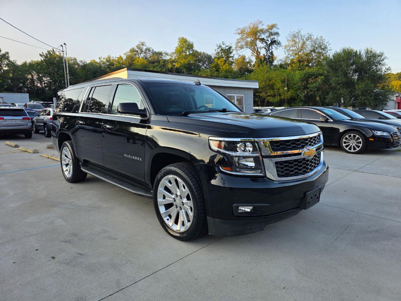 Chevrolet Suburban LT 4WD 2017
