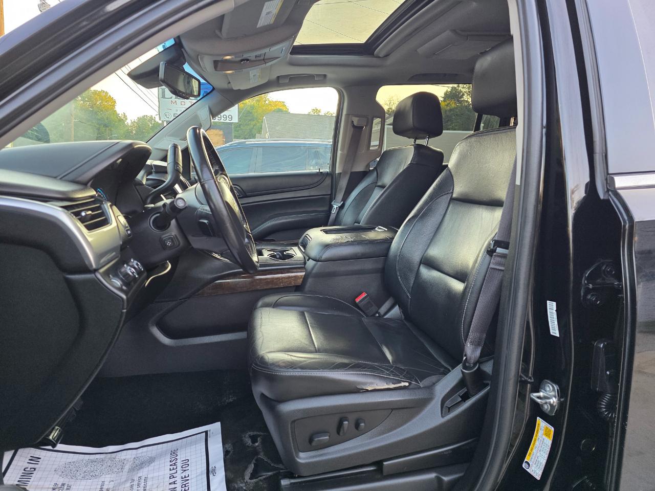 Chevrolet Suburban LT 4WD 2017
