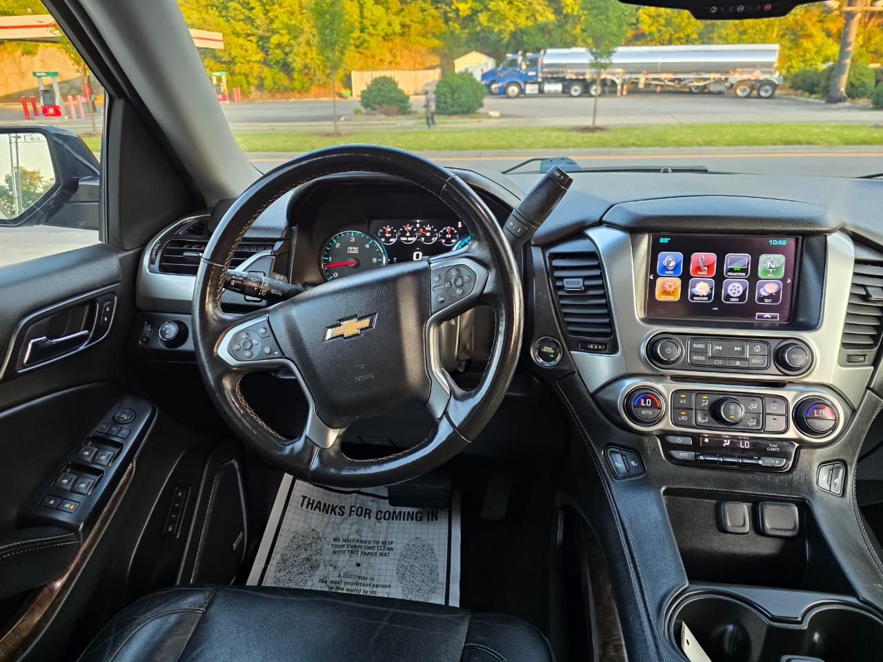 Chevrolet Suburban LT 4WD 2017