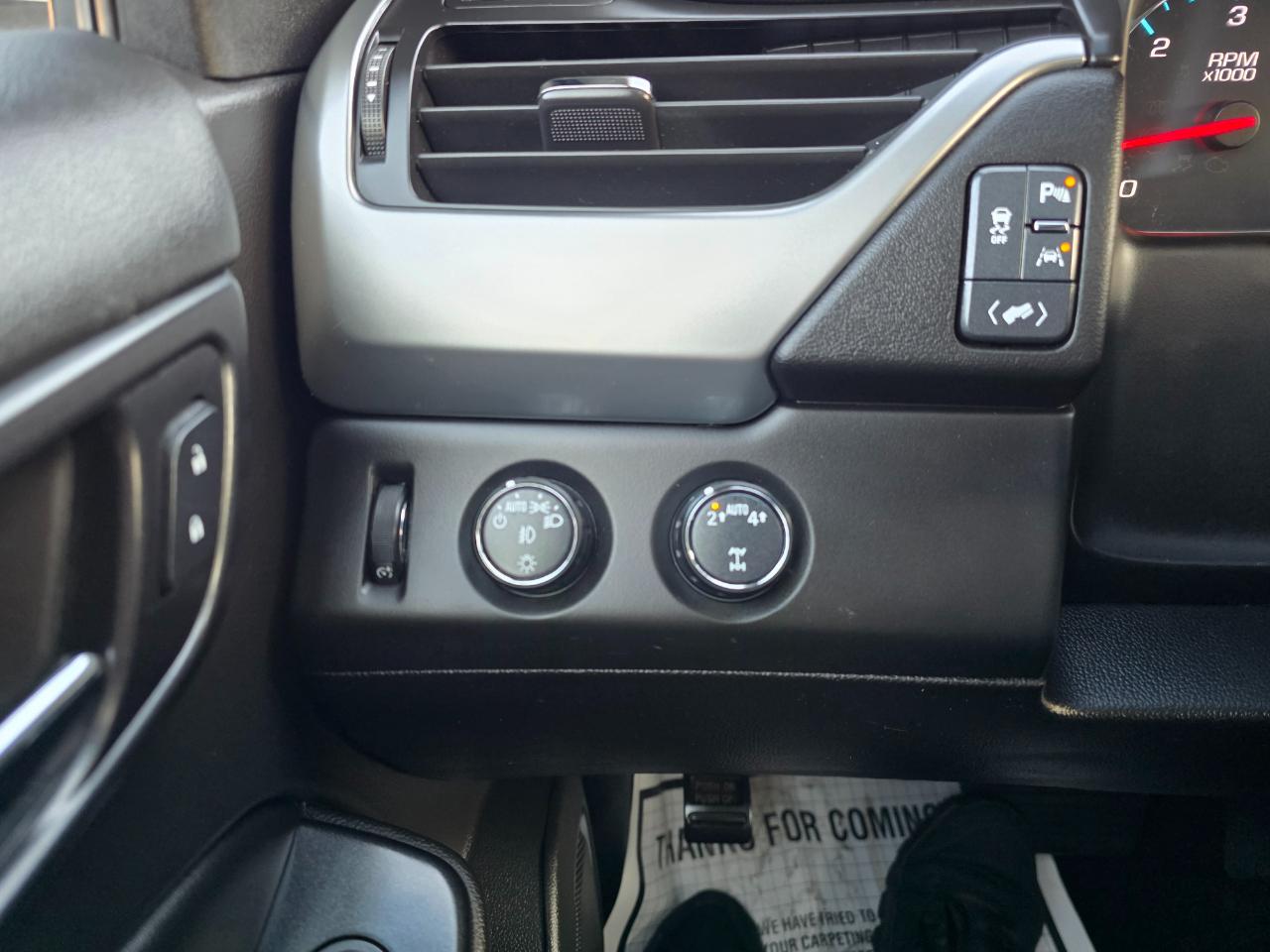 Chevrolet Suburban LT 4WD 2017