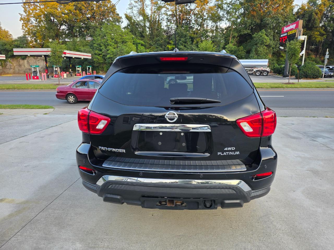 Nissan Pathfinder Platinum 4WD 2017