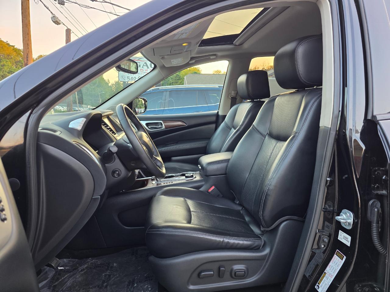 Nissan Pathfinder Platinum 4WD 2017