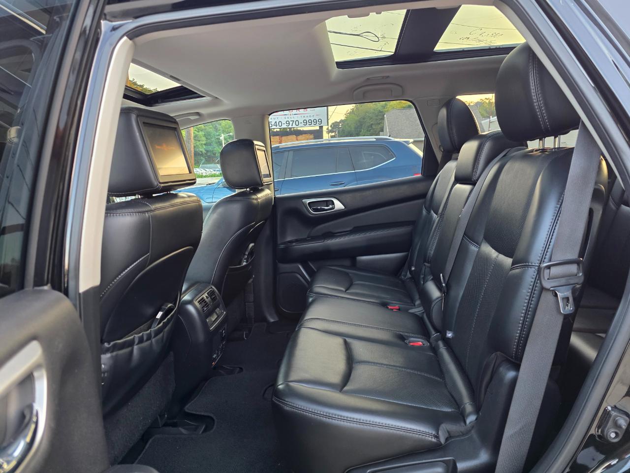 Nissan Pathfinder Platinum 4WD 2017