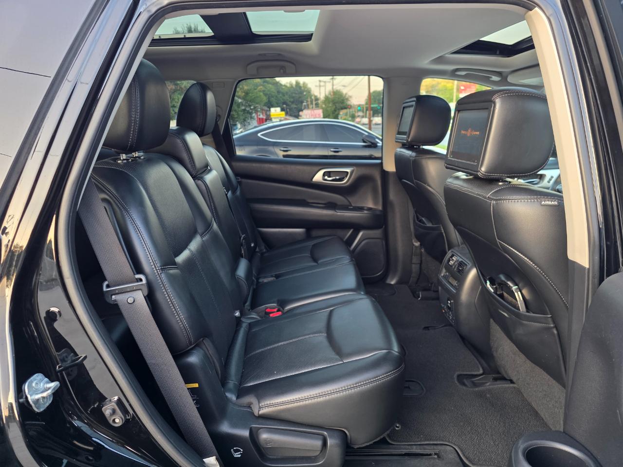 Nissan Pathfinder Platinum 4WD 2017
