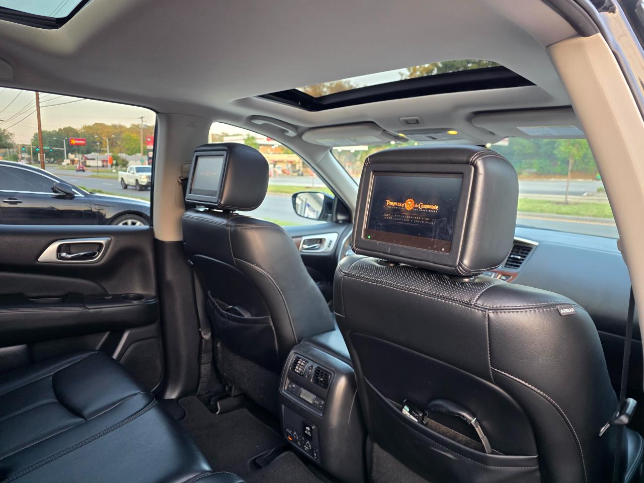 Nissan Pathfinder Platinum 4WD 2017