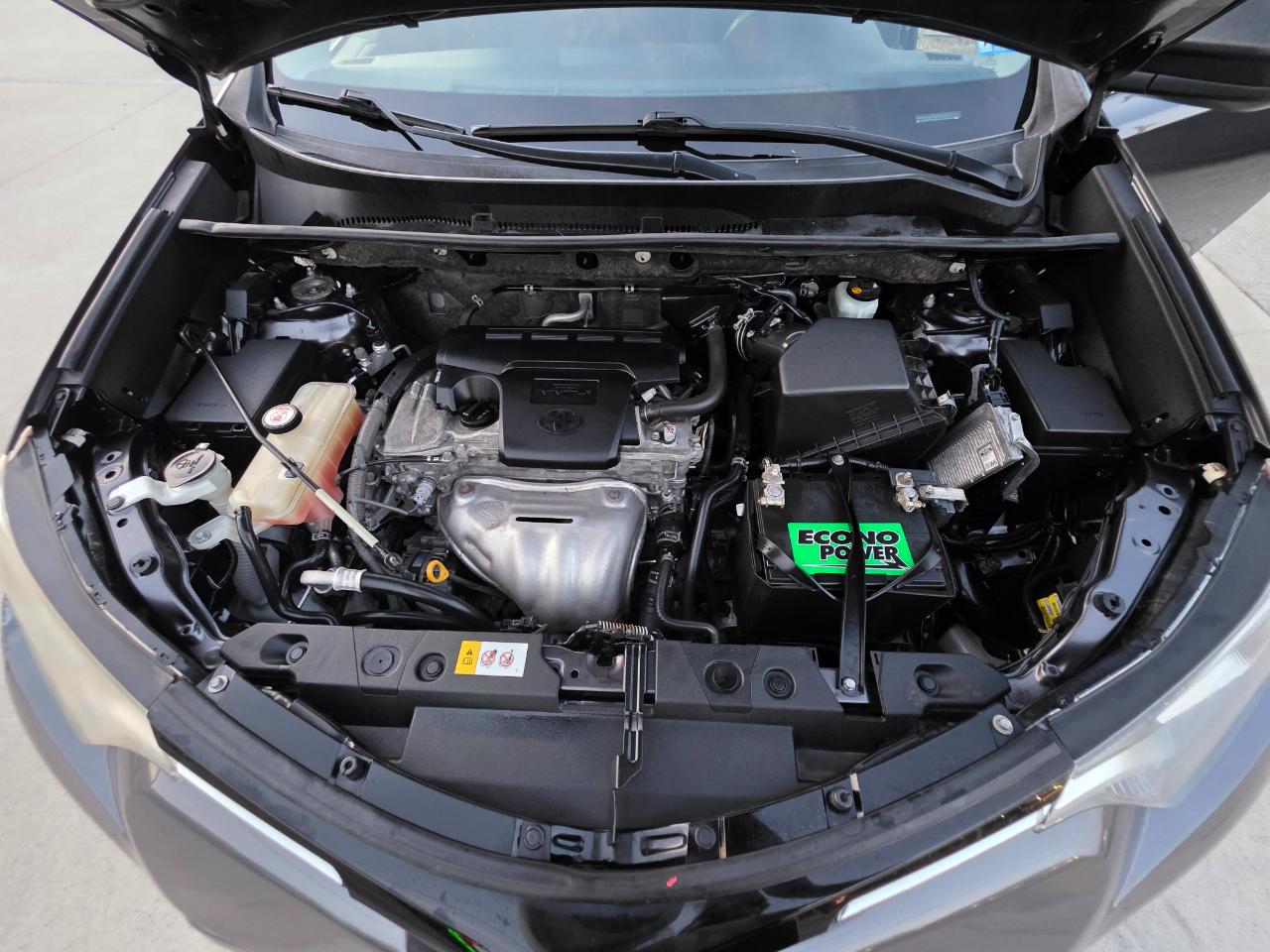 Toyota RAV4 LE FWD 2018
