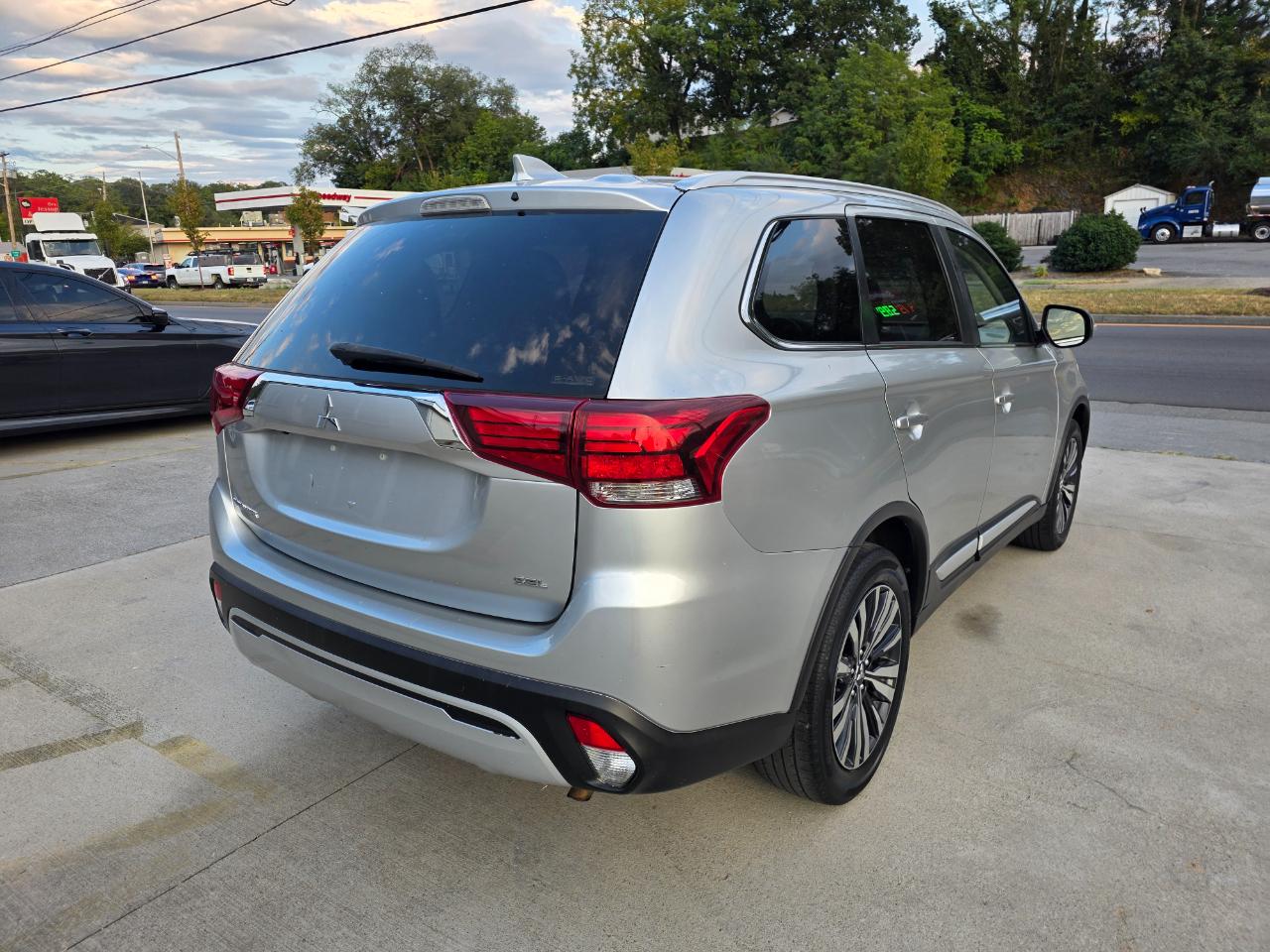 Mitsubishi Outlander SEL AWD 2020