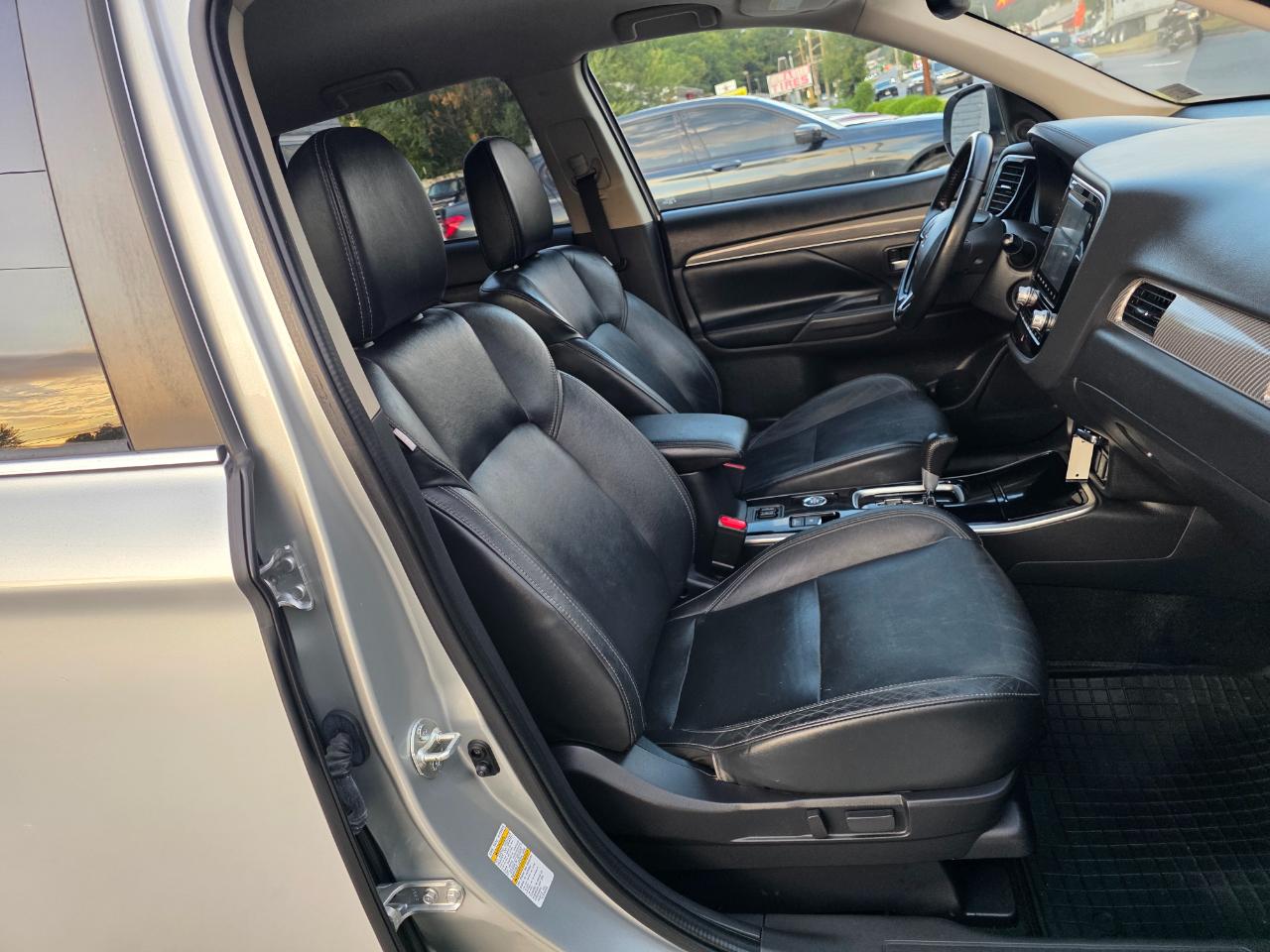 Mitsubishi Outlander SEL AWD 2020