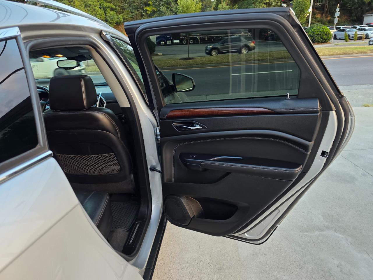 Cadillac SRX Luxury Collection FWD 2014
