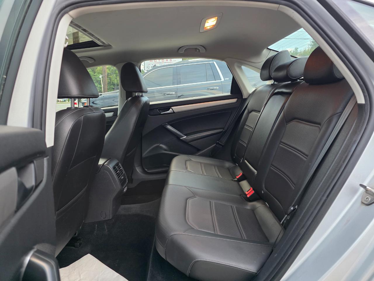 Volkswagen Passat SE 2021