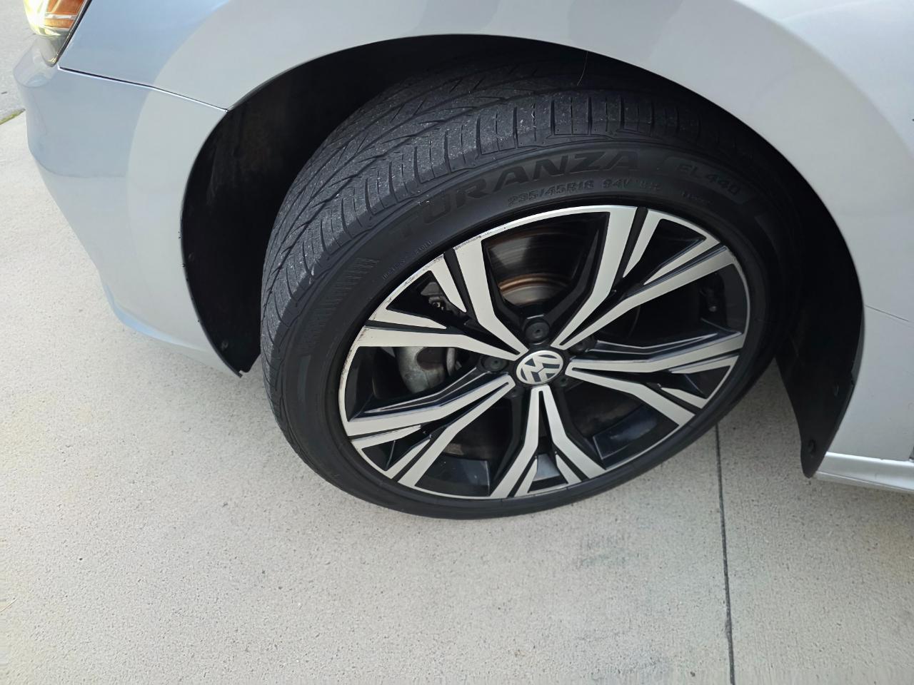 Volkswagen Passat SE 2021