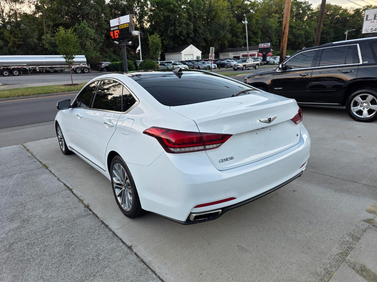 Hyundai Genesis 3.8L 2015