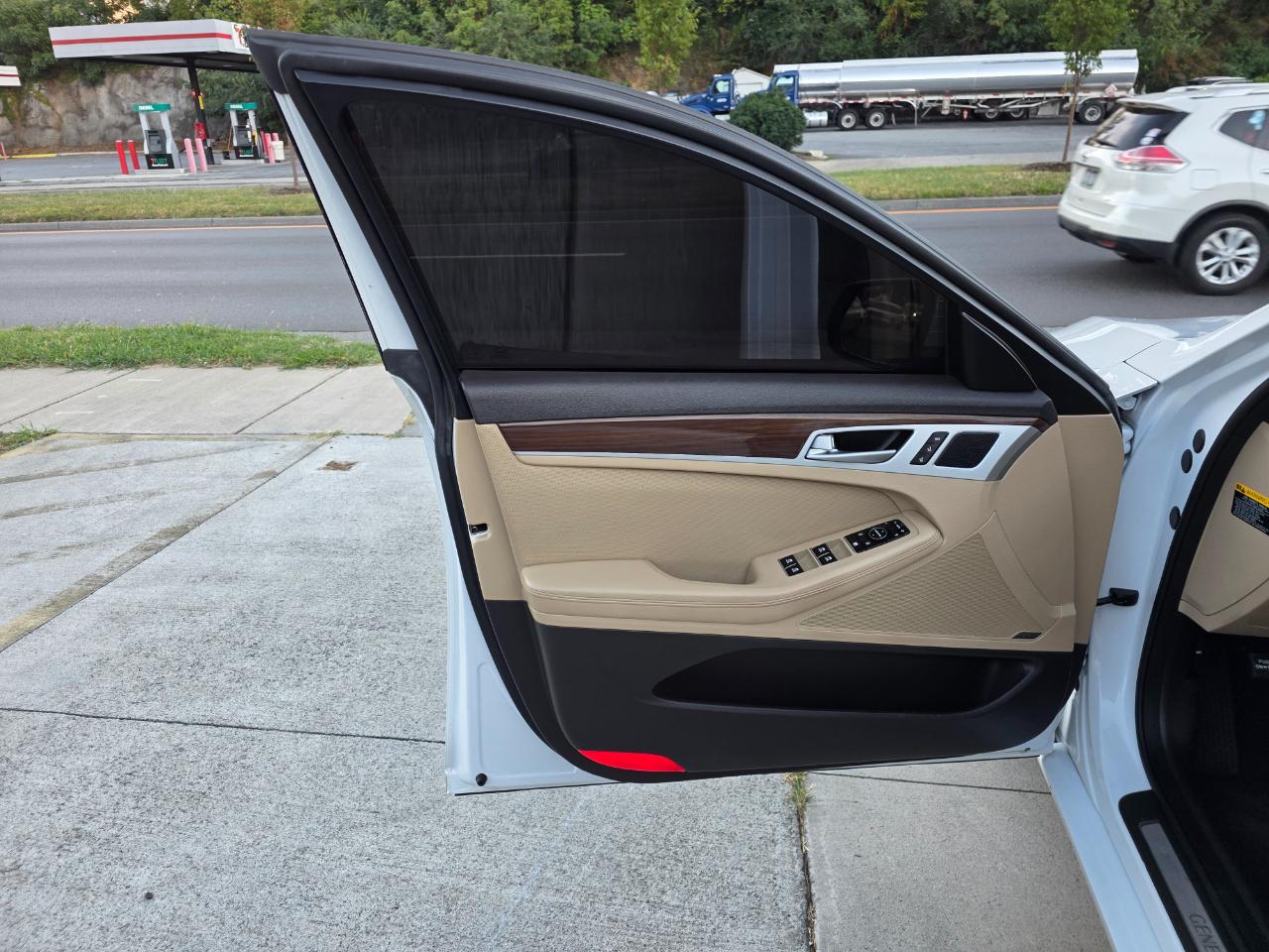 Hyundai Genesis 3.8L 2015