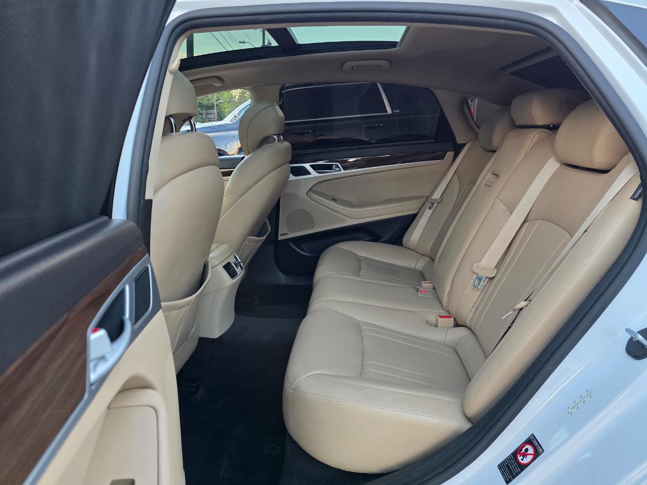 Hyundai Genesis 3.8L 2015
