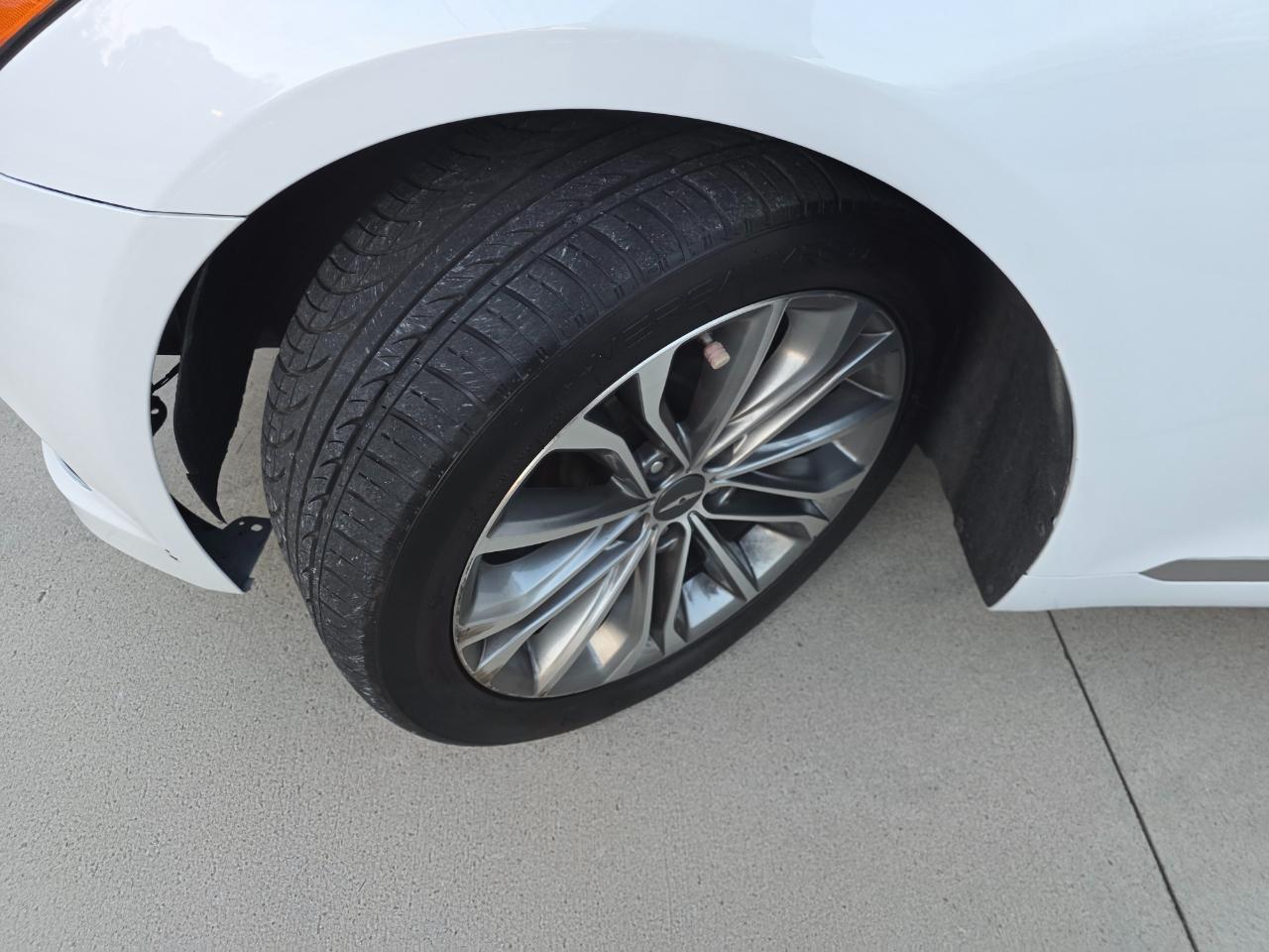 Hyundai Genesis 3.8L 2015