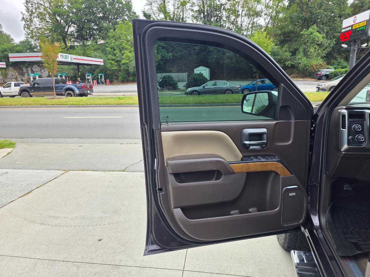 Chevrolet Silverado 1500 2LZ Crew Cab Long Box 4WD 2014