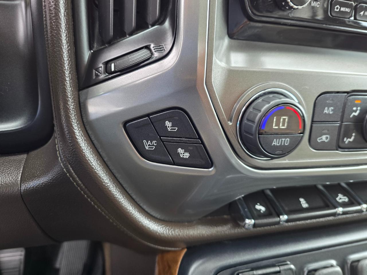 Chevrolet Silverado 1500 2LZ Crew Cab Long Box 4WD 2014