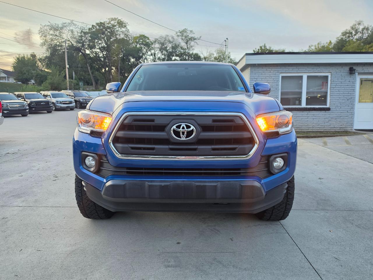 Toyota Tacoma SR5 Double Cab Super Long Bed V6 6AT 4WD 2017