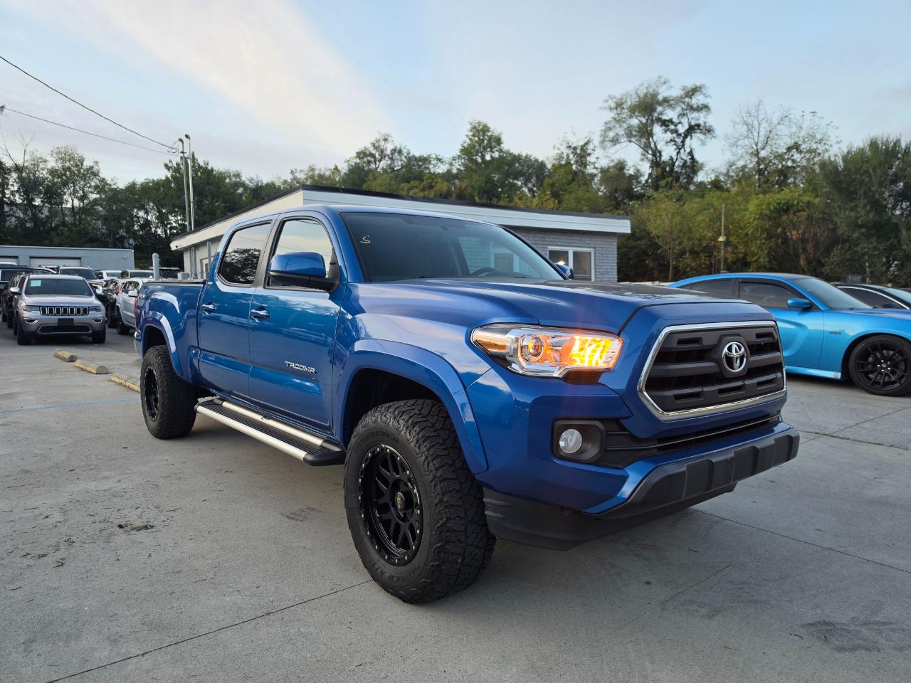 Toyota Tacoma SR5 Double Cab Super Long Bed V6 6AT 4WD 2017