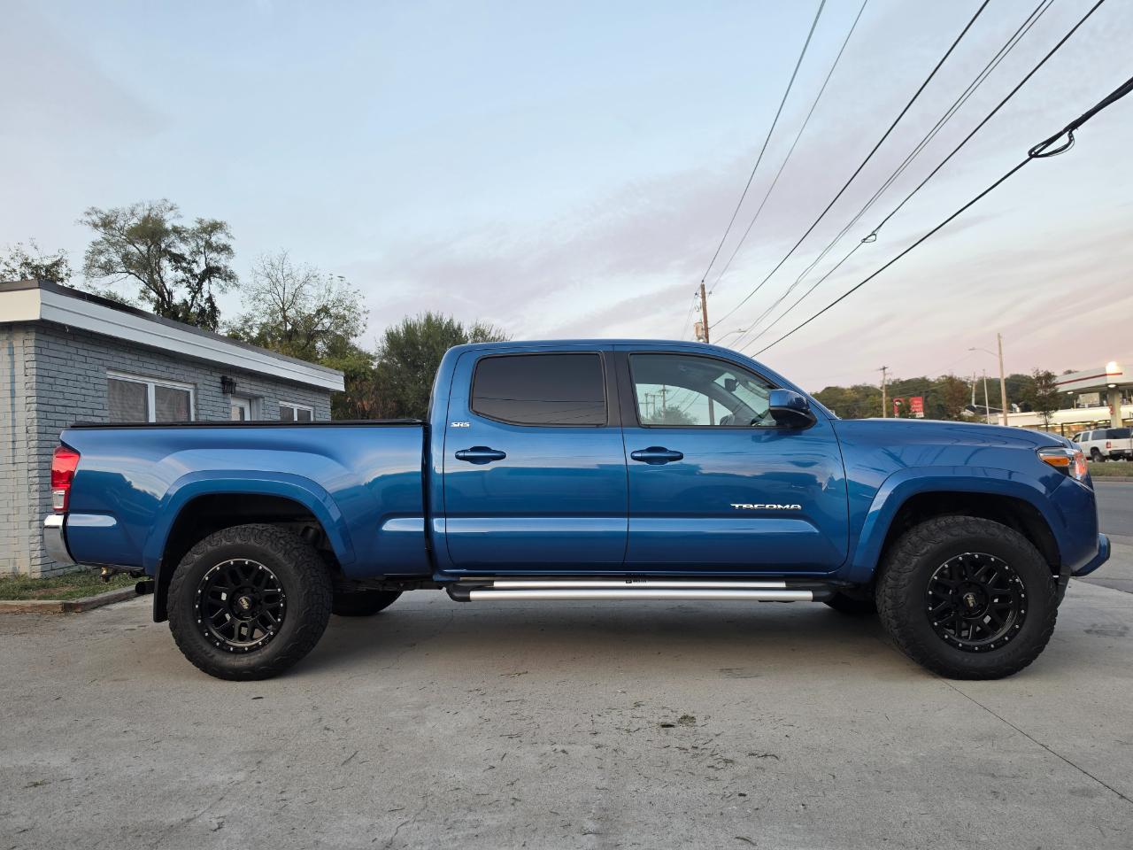 Toyota Tacoma SR5 Double Cab Super Long Bed V6 6AT 4WD 2017