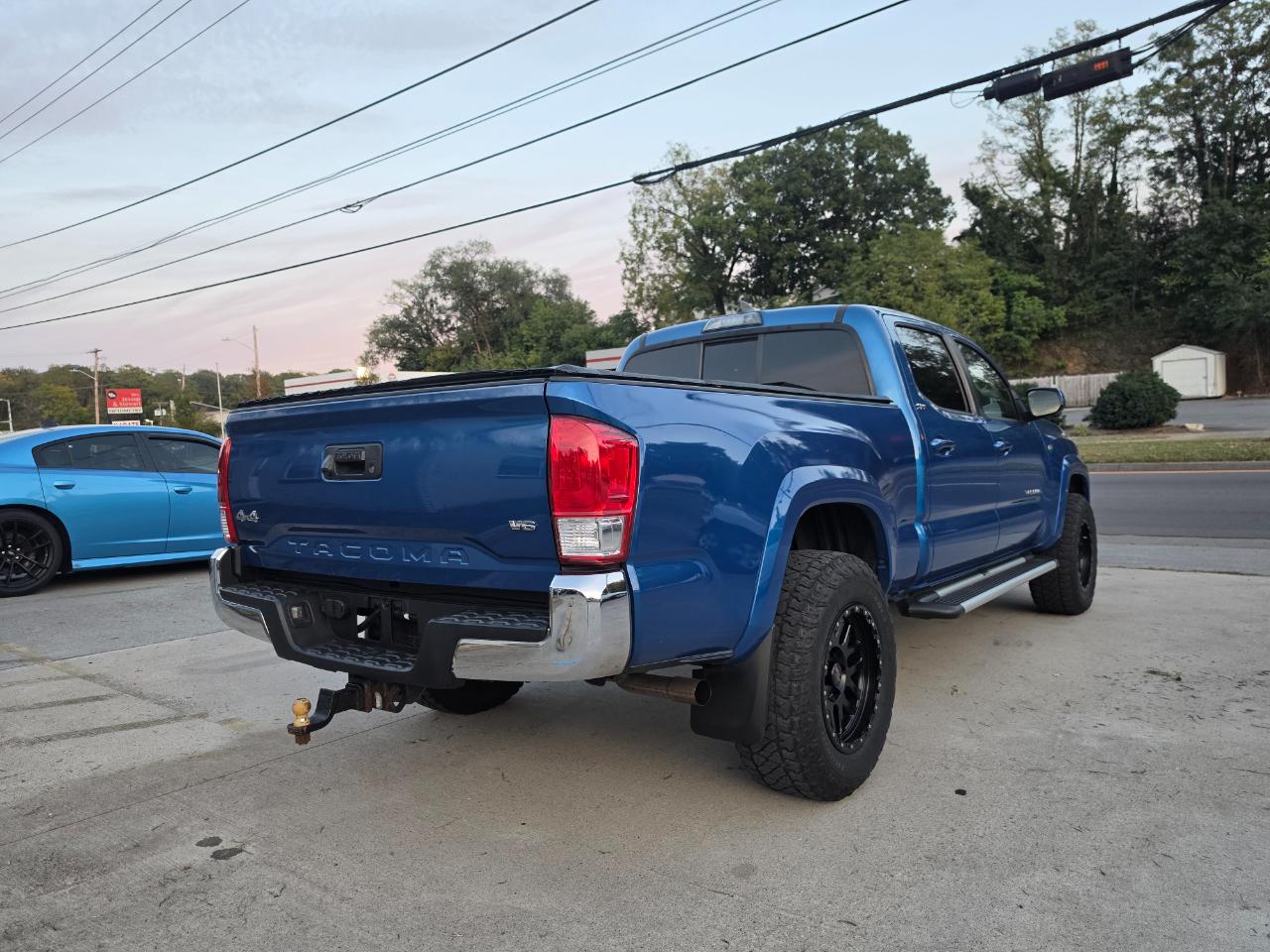 Toyota Tacoma SR5 Double Cab Super Long Bed V6 6AT 4WD 2017