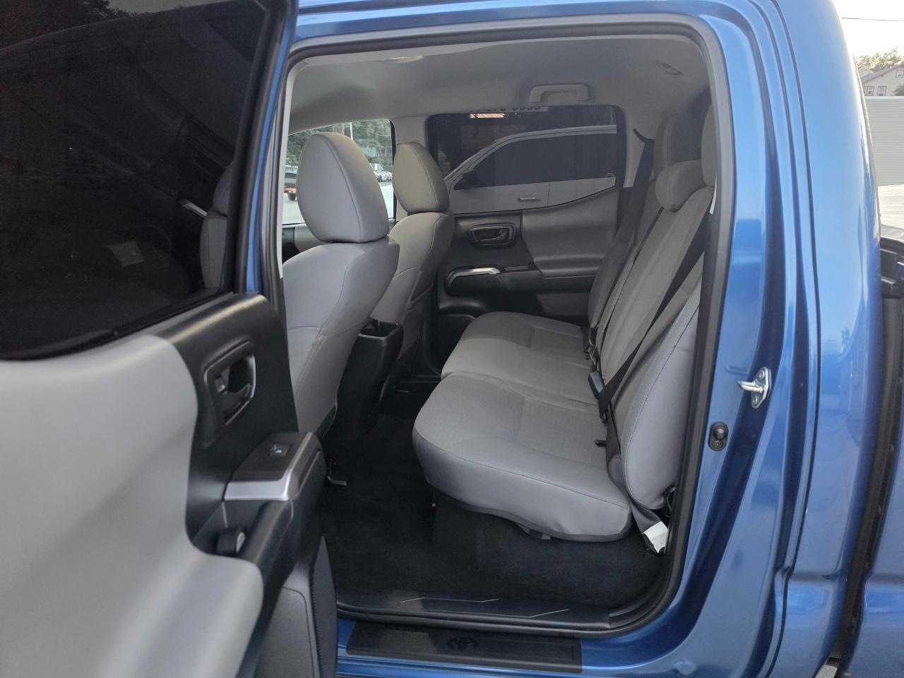Toyota Tacoma SR5 Double Cab Super Long Bed V6 6AT 4WD 2017