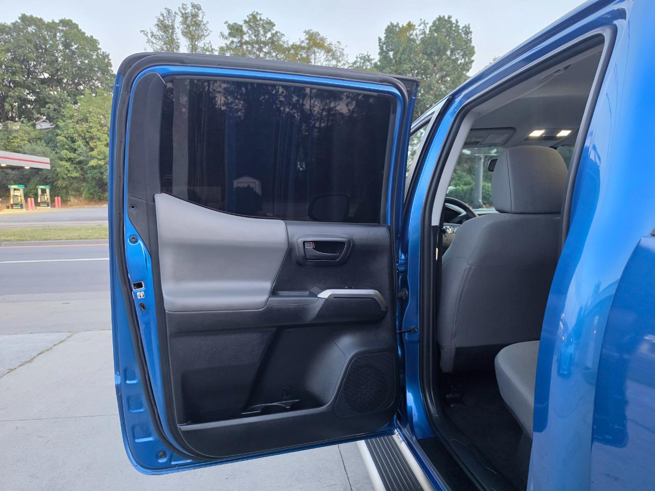 Toyota Tacoma SR5 Double Cab Super Long Bed V6 6AT 4WD 2017
