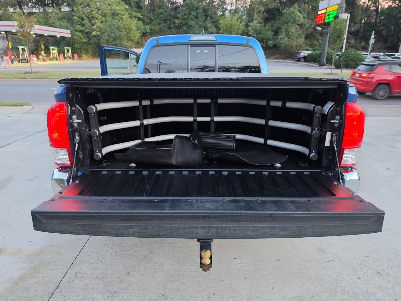 Toyota Tacoma SR5 Double Cab Super Long Bed V6 6AT 4WD 2017