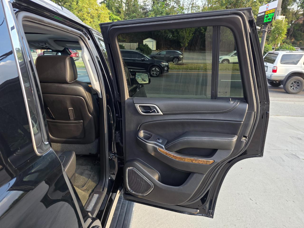 GMC Yukon Denali 4WD 2015