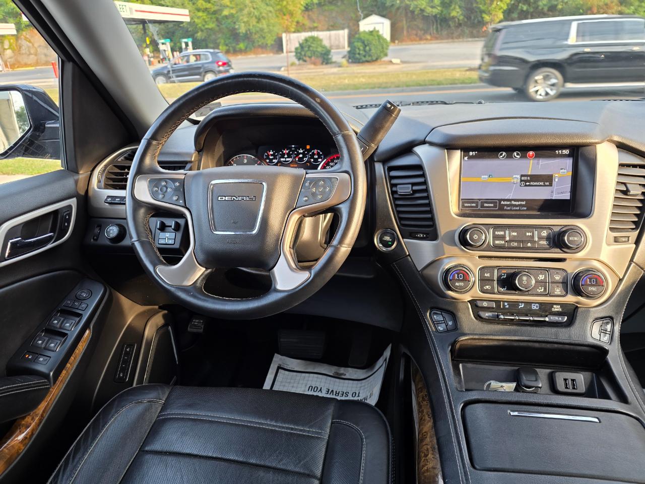 GMC Yukon Denali 4WD 2015