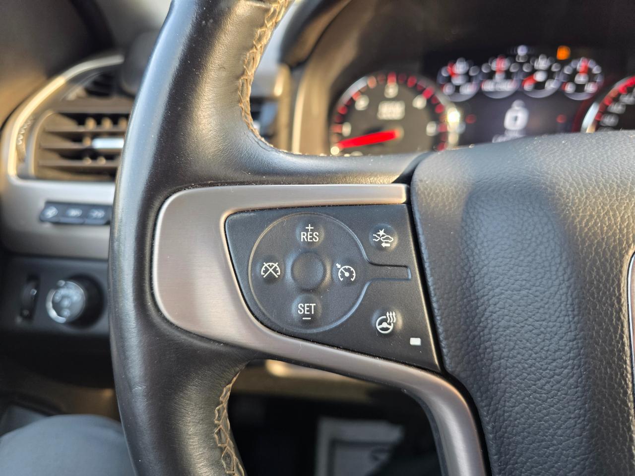 GMC Yukon Denali 4WD 2015