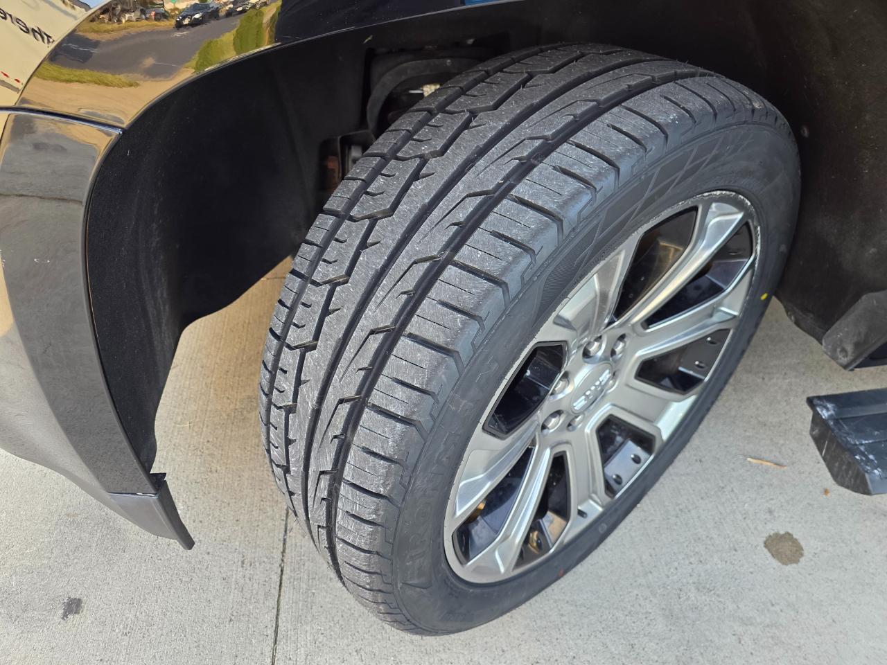 GMC Yukon Denali 4WD 2015