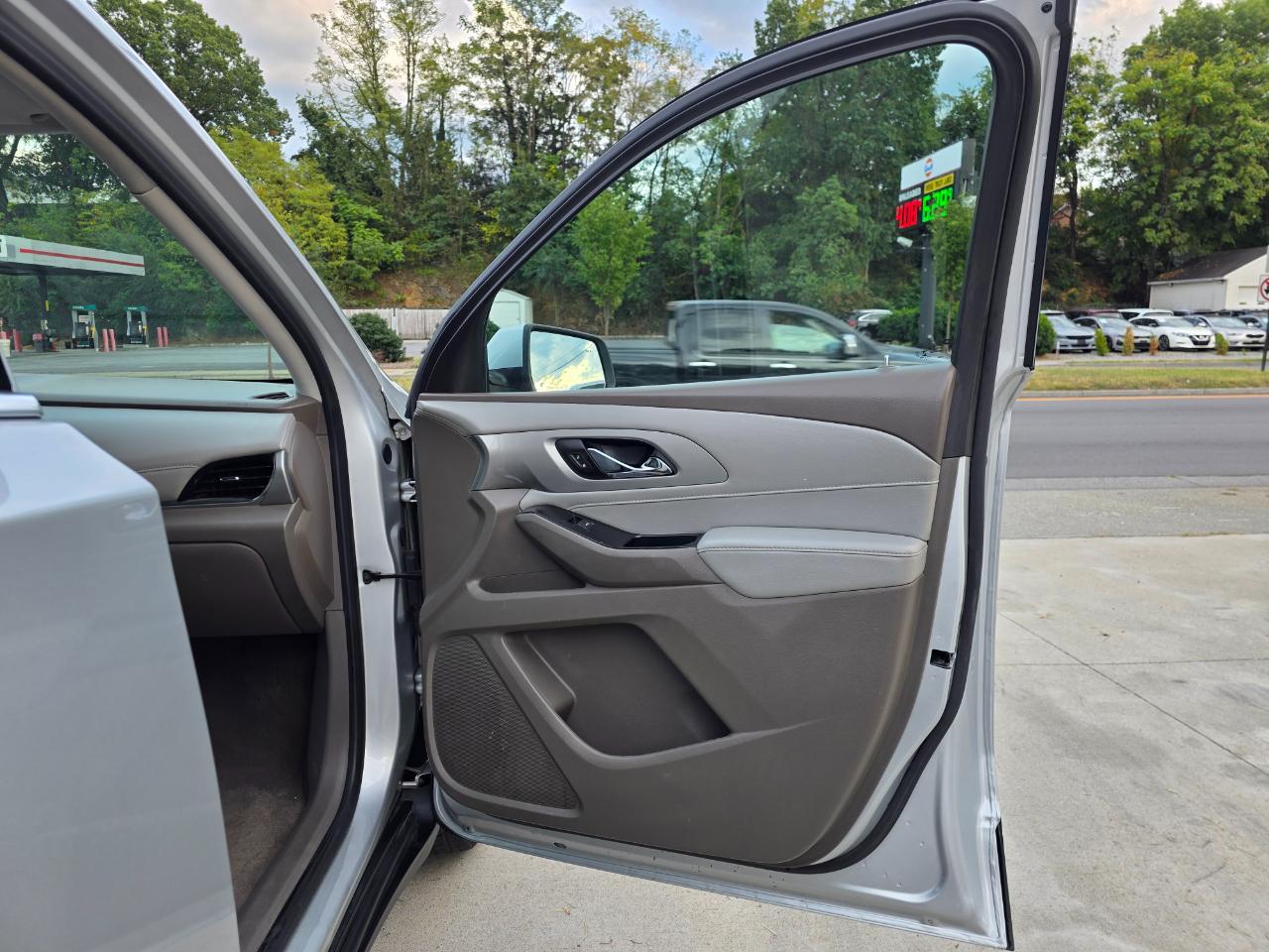 Chevrolet Traverse LT Cloth AWD 2021