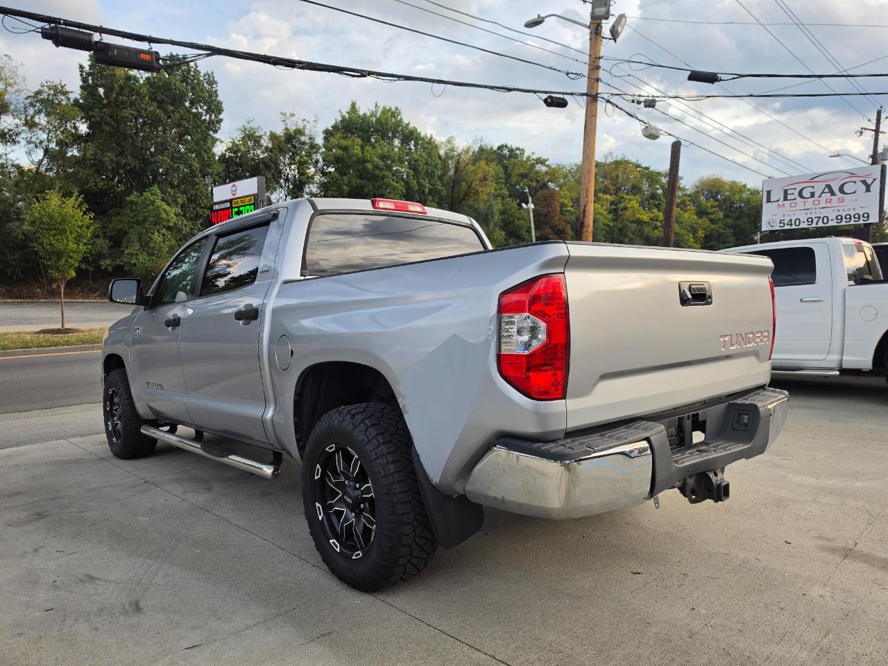Toyota Tundra SR5 5.7L V8 CrewMax 4WD 2014