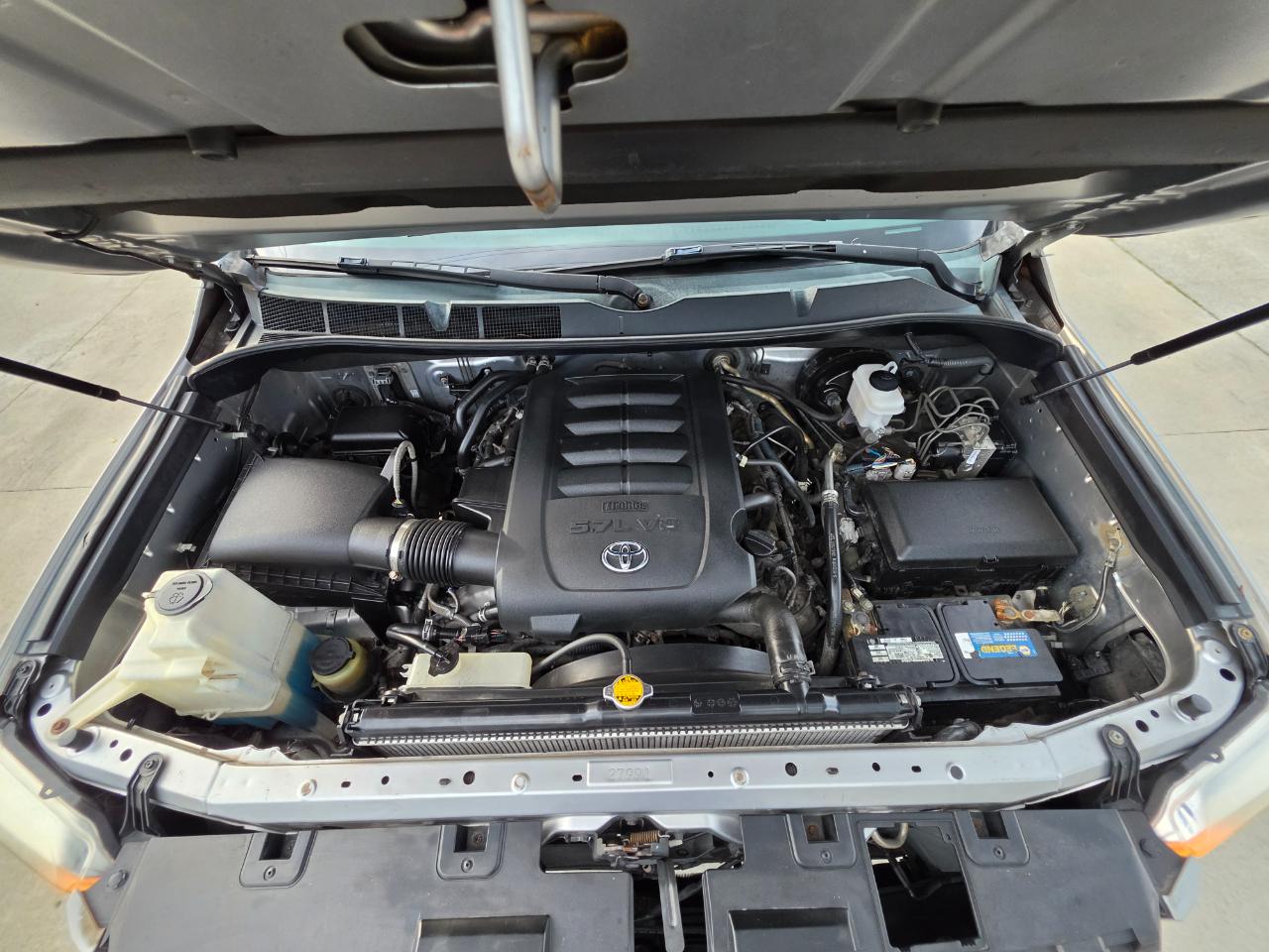 Toyota Tundra SR5 5.7L V8 CrewMax 4WD 2014