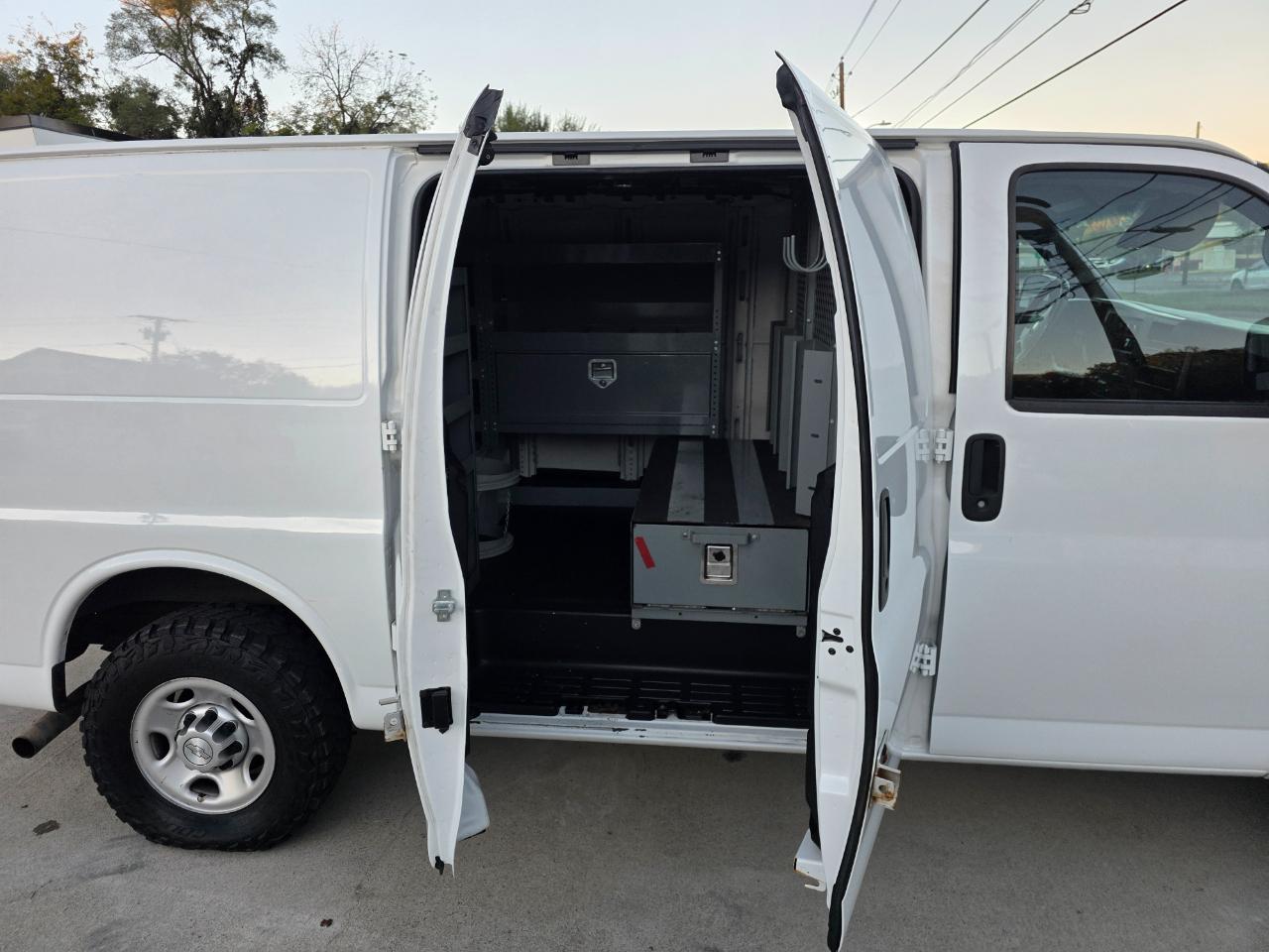 Chevrolet Express 3500 Cargo 2016