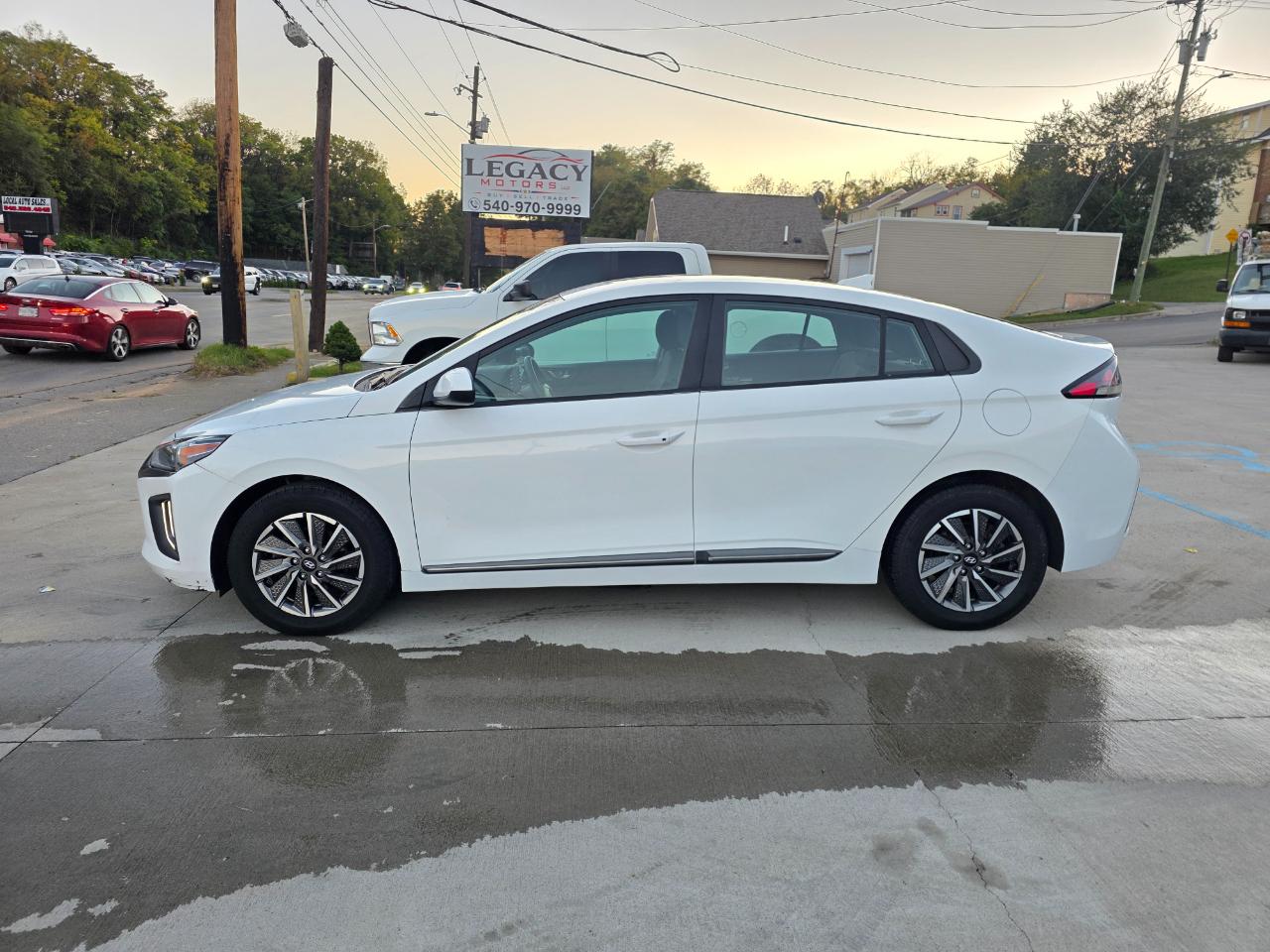 Hyundai Ioniq Electric SE 2020