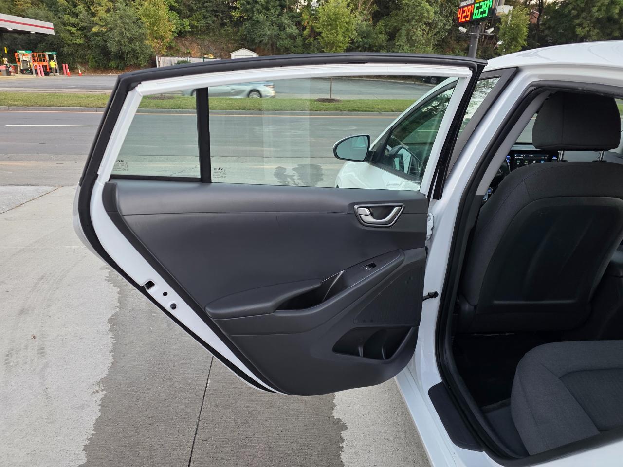 Hyundai Ioniq Electric SE 2020