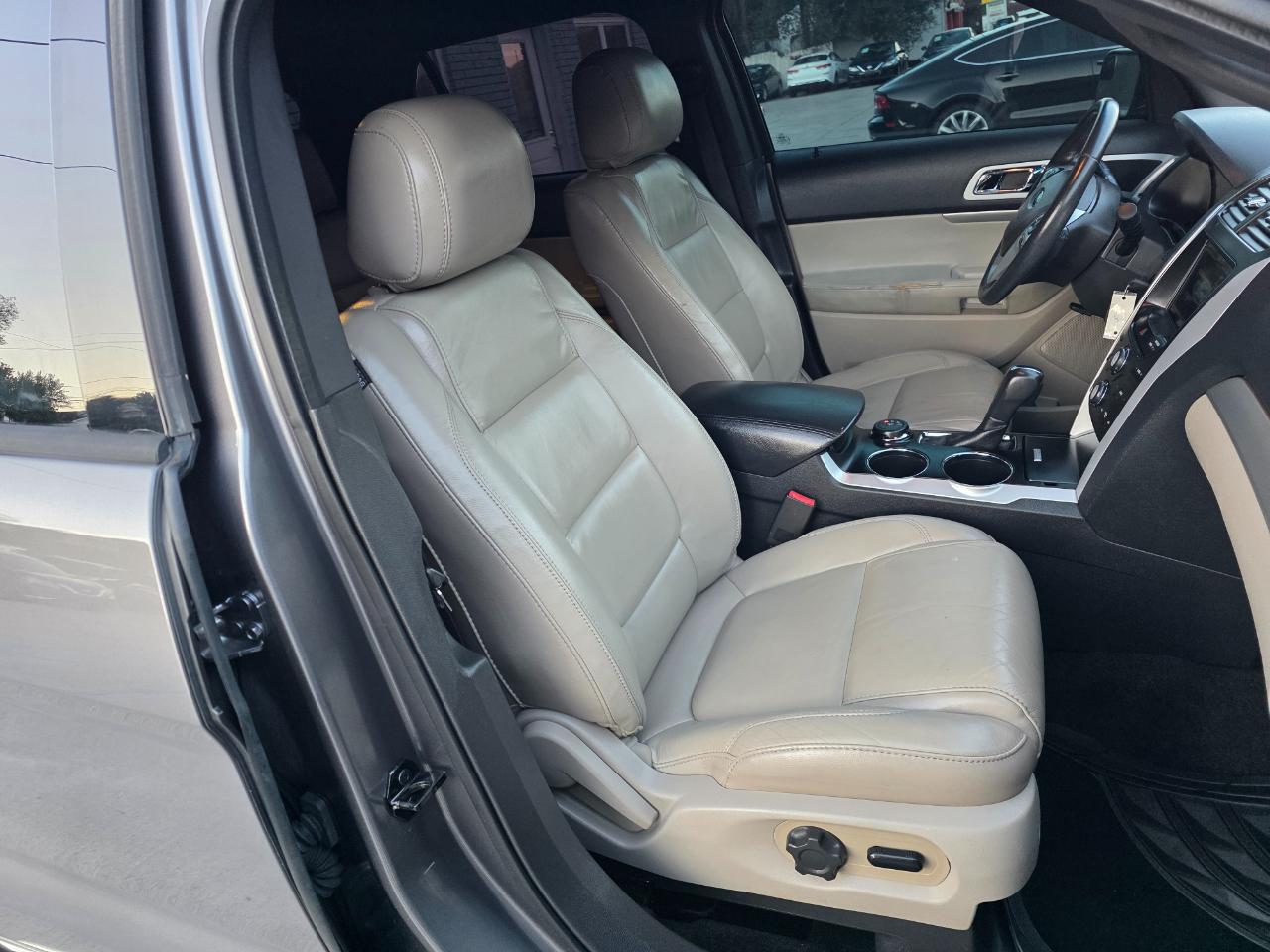 Ford Explorer XLT 4WD 2014
