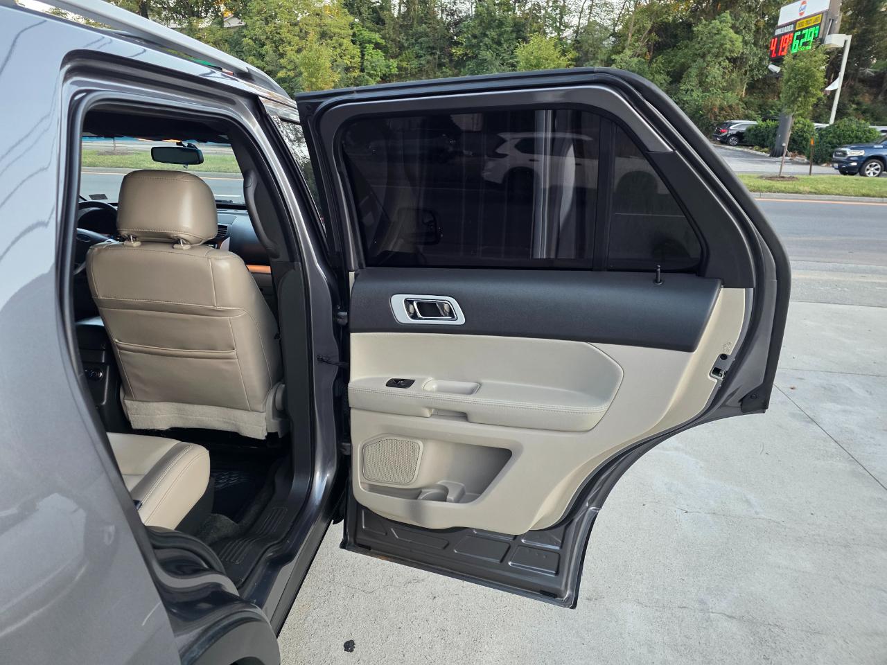 Ford Explorer XLT 4WD 2014