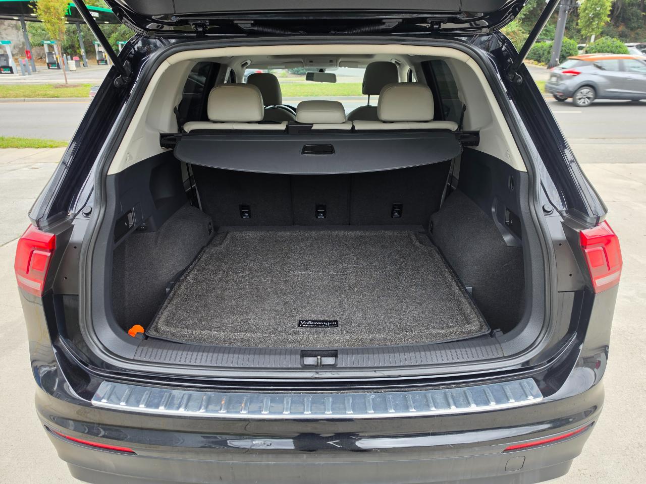 Volkswagen Tiguan SEL 4Motion AWD 2019