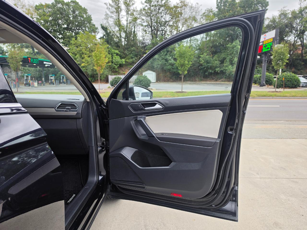 Volkswagen Tiguan SEL 4Motion AWD 2019