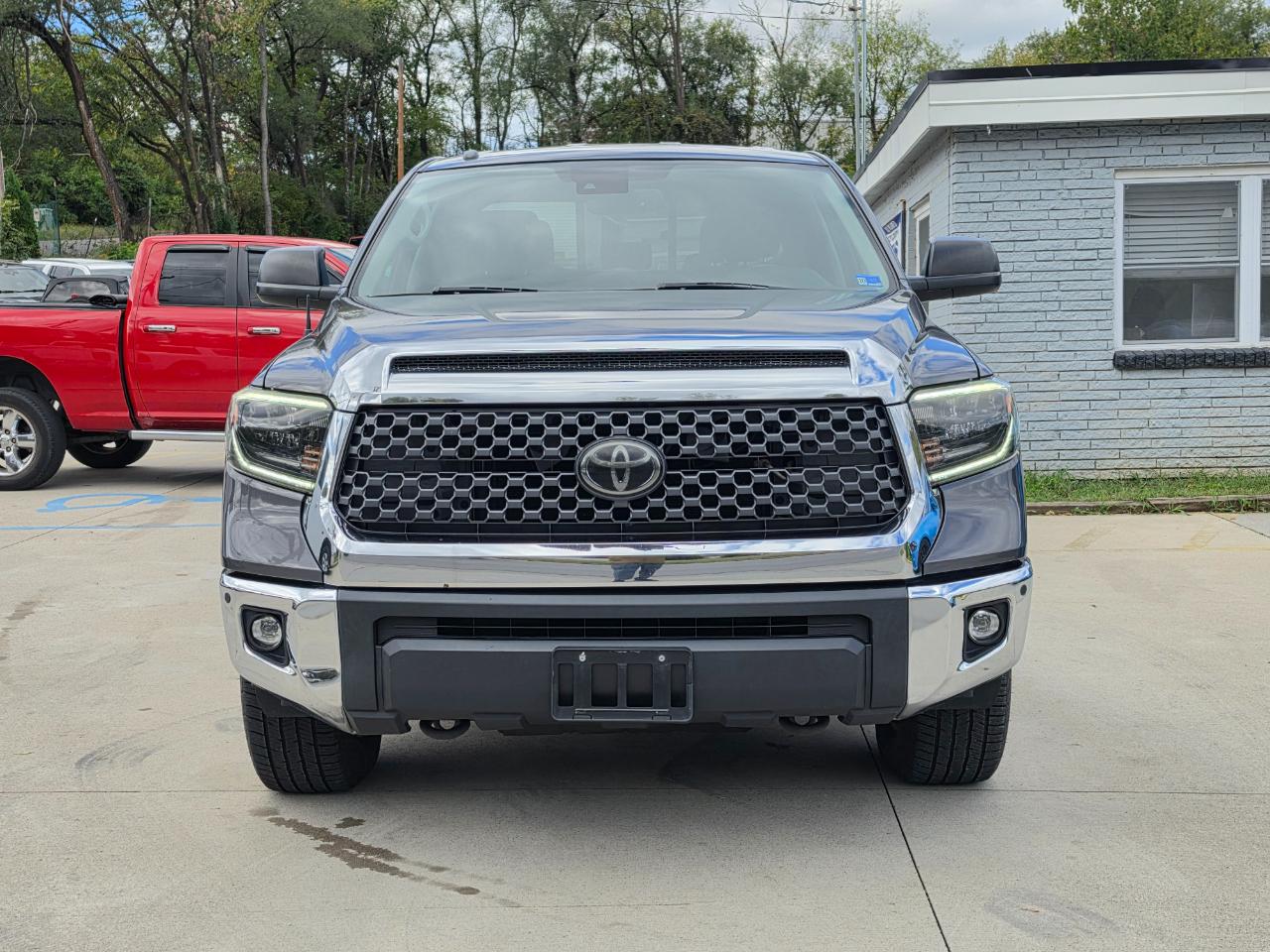 Toyota Tundra SR5 5.7L V8 Double Cab 4WD 2019